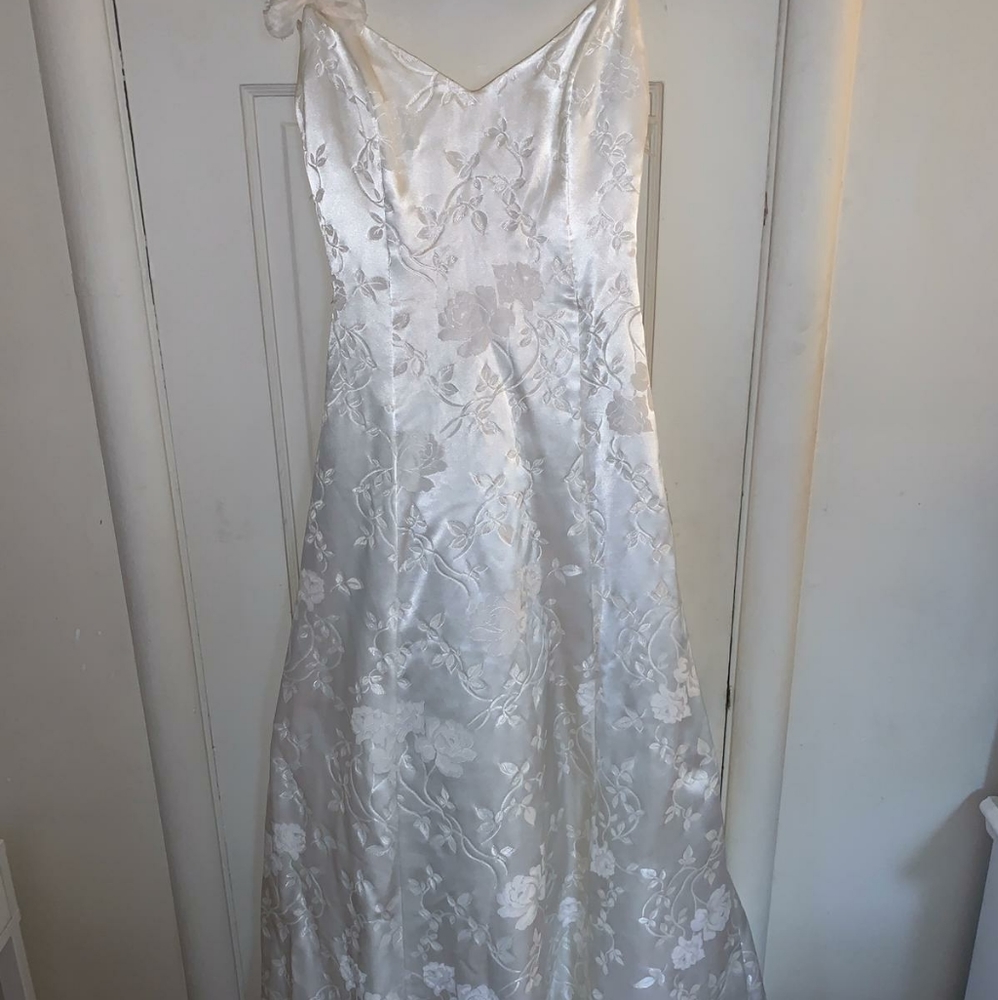Jessica McClintock wedding/prom open back dress